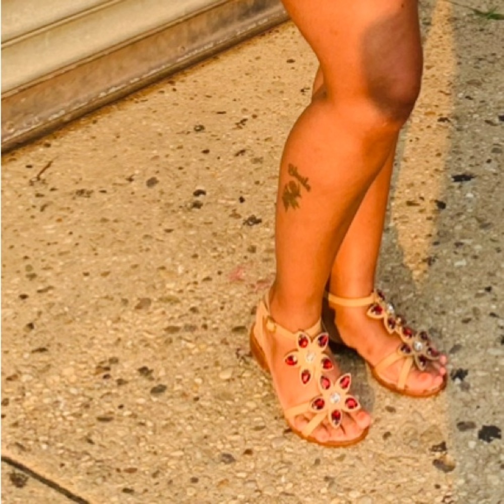 Jeweled Kate Spade sandals. - Picture 5 of 6